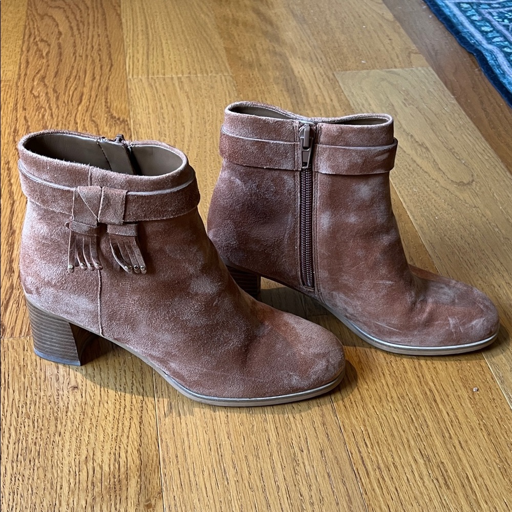Women’s Suede Tassel Ankle Boots - Brown